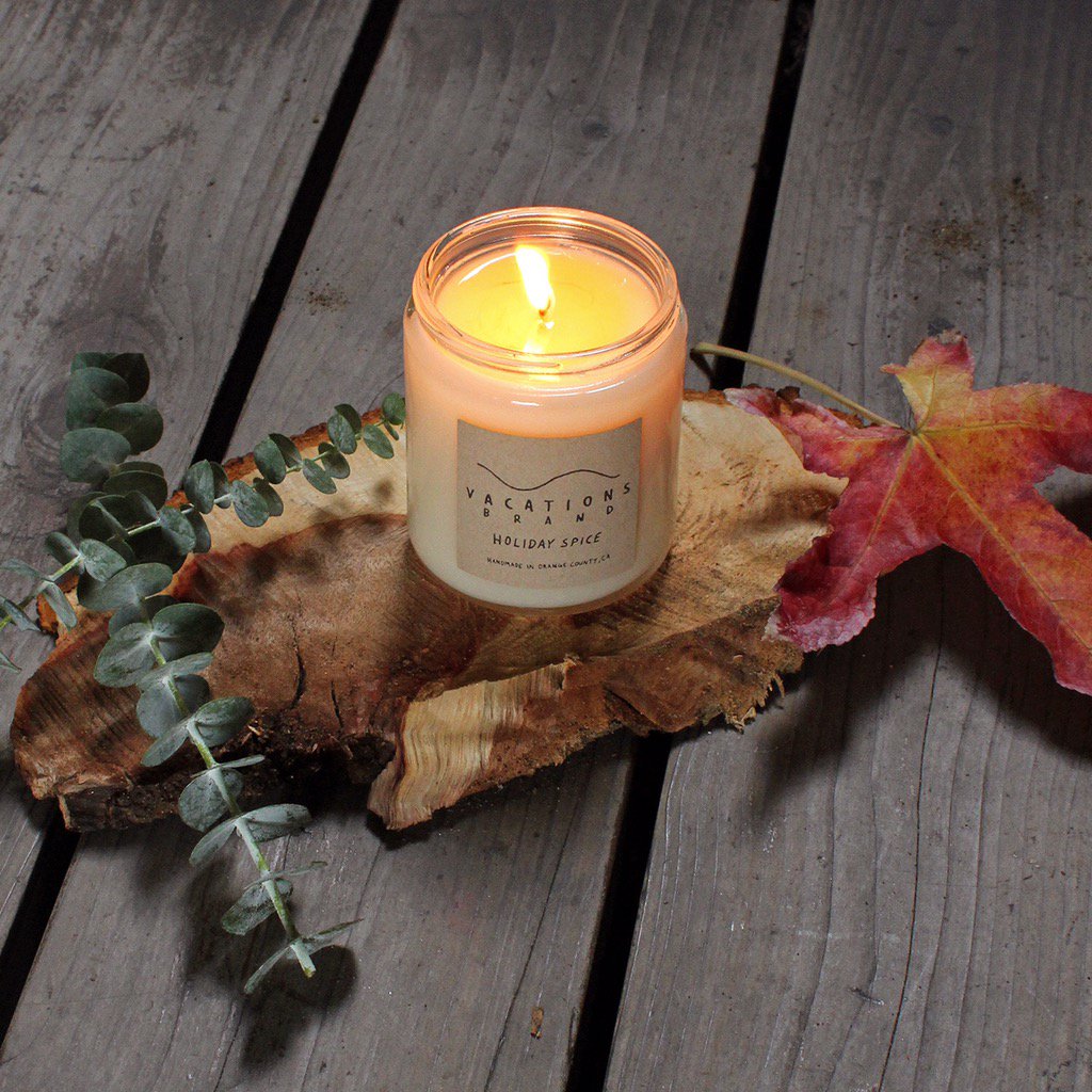 vacationsbrand's tweet photo. 🕯🍂🍁🌲Getting pumped for the holidays. Get our limited Holiday Spice scent before it's gone! https://t.co/z2cUxo7Mrf https://t.co/lDG7druhcr