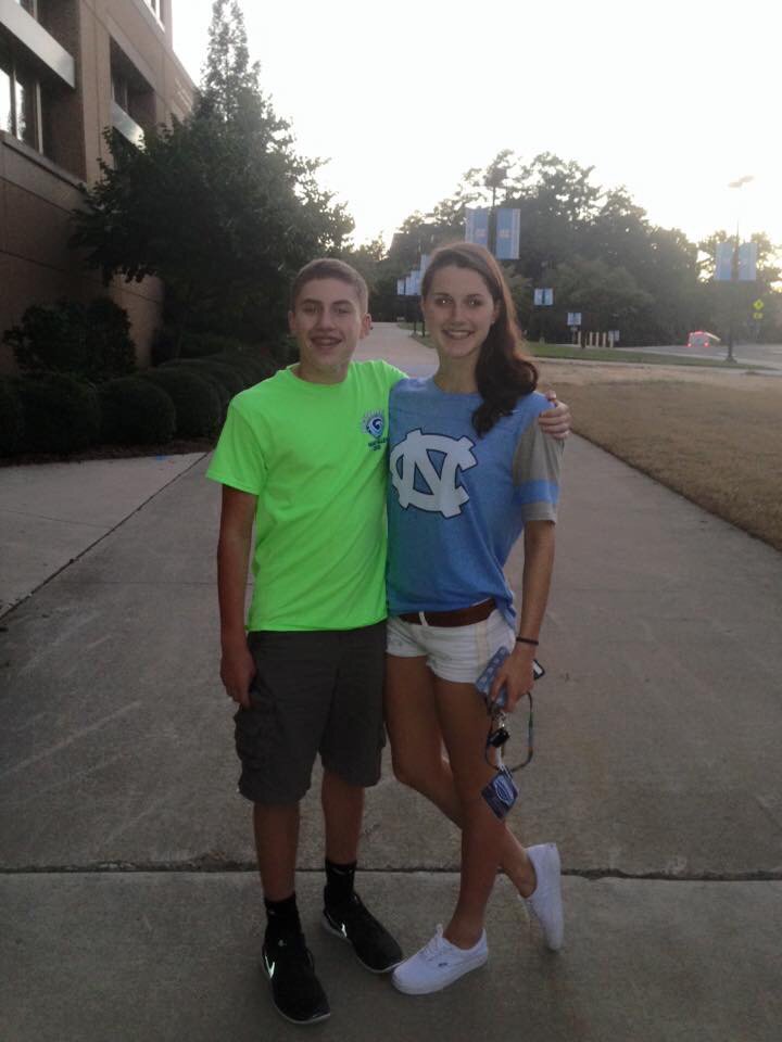 Rockinn_Robynn's tweet photo. Happy birthday to my not so little brother, even though you are a clown I hope had a great day #14 #pretween 🎈🎁🎉 https://t.co/vEFD3J742Q