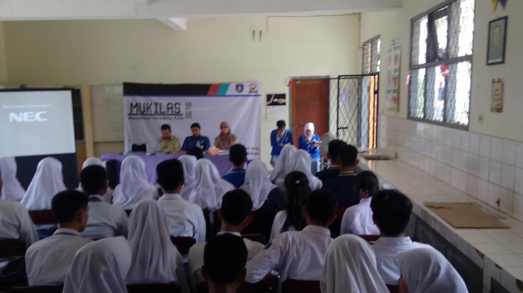 CANYON_12's tweet photo. saat ini sedang berlangsung MUKILAS bersama perwakilan kelas dan MPK https://t.co/fnKUVvZrE5