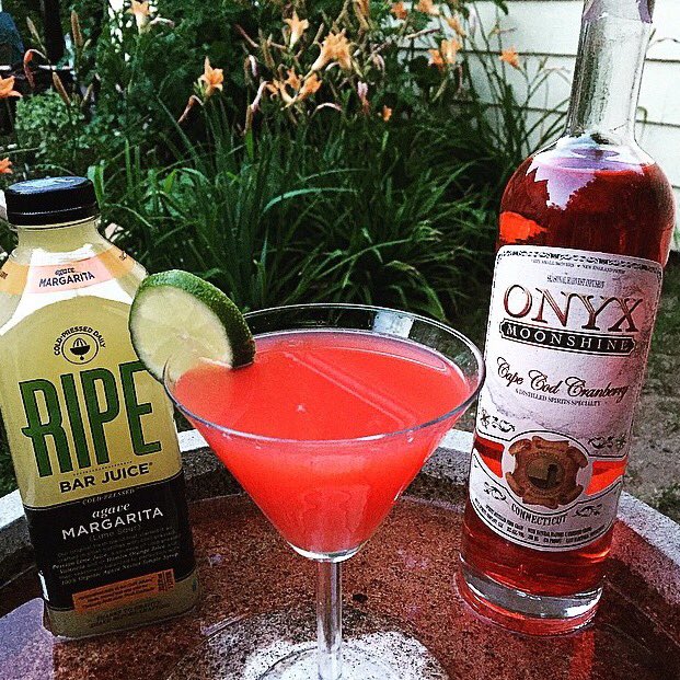 WineEsquire's tweet photo. @Foodiechats @CapeCodSelect @OnyxMoonshine #CapeCodCranberry and #margaritamix by @DrinkRipe https://t.co/zGhr0mLQ6O