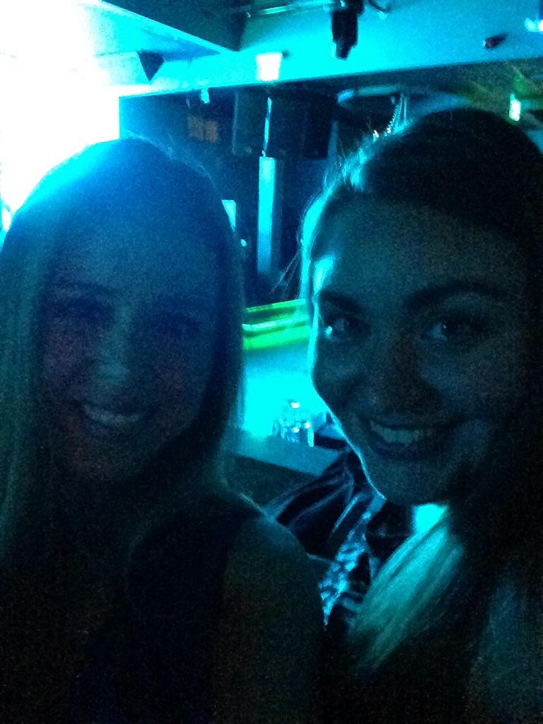 seeingstarsliz's tweet photo. @1033ampradio ready to see @drewtaggart @TheChainsmokers #iconboston #mondayfunday w/@itsthatgirlsara https://t.co/UuIKyClYBi