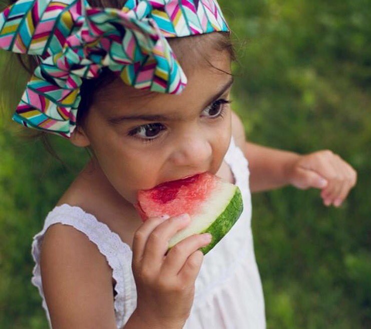 annikapeterson_'s tweet photo. when a 3 year old is cuter than you'll ever be<<< https://t.co/Dyf1Lqv1rN