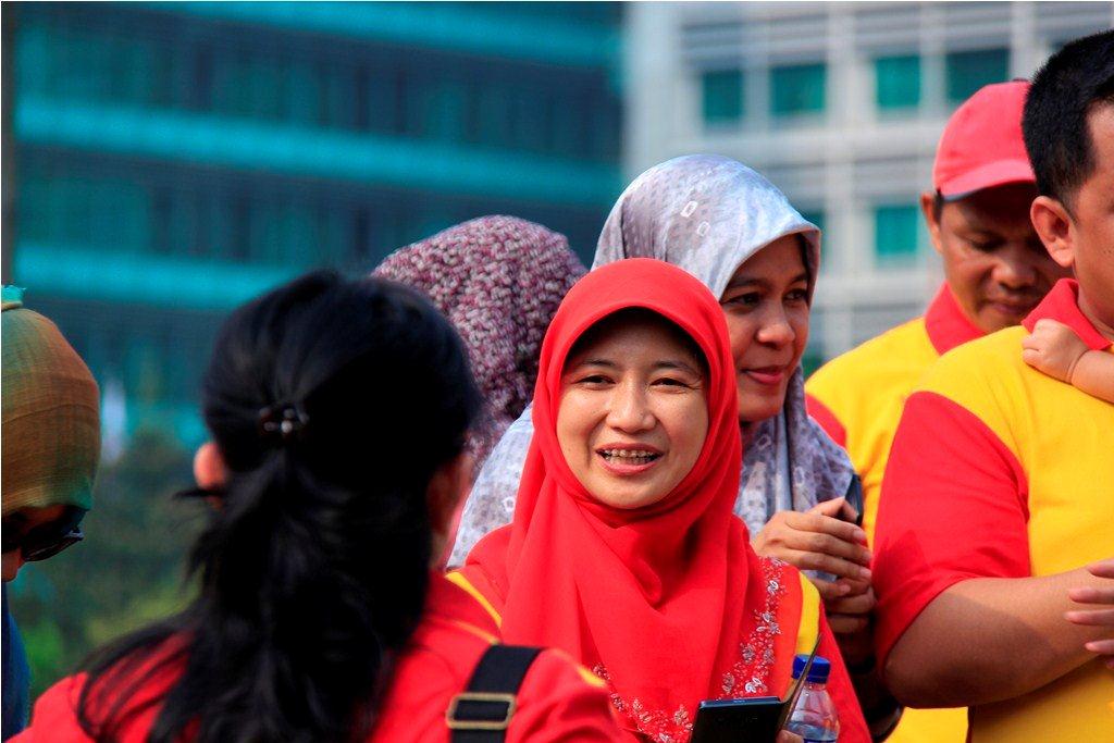 Sekretaris Komunitas GoldarAB DKI drg <a href="/rifi_aranti/">Rifi Aranti 🌺🌺🌿</a>. Cantik, smart, look young, gaul. 
Menyenangkan ngobrol dgn dia.