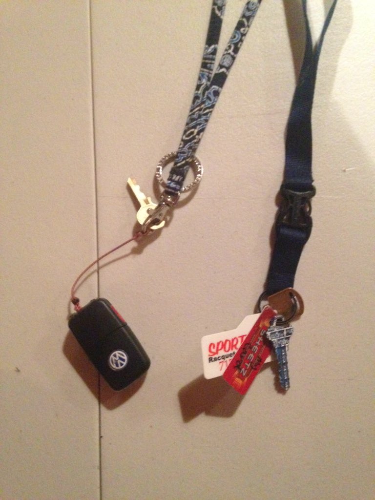 chambersburgyl's tweet photo. THESE KEYS WERE LEFT AT ALL AREA CLUB. 
Please RT to help find the owner. 

If they are yours call Eric @ 4432237124 https://t.co/8WVuCUFbgP