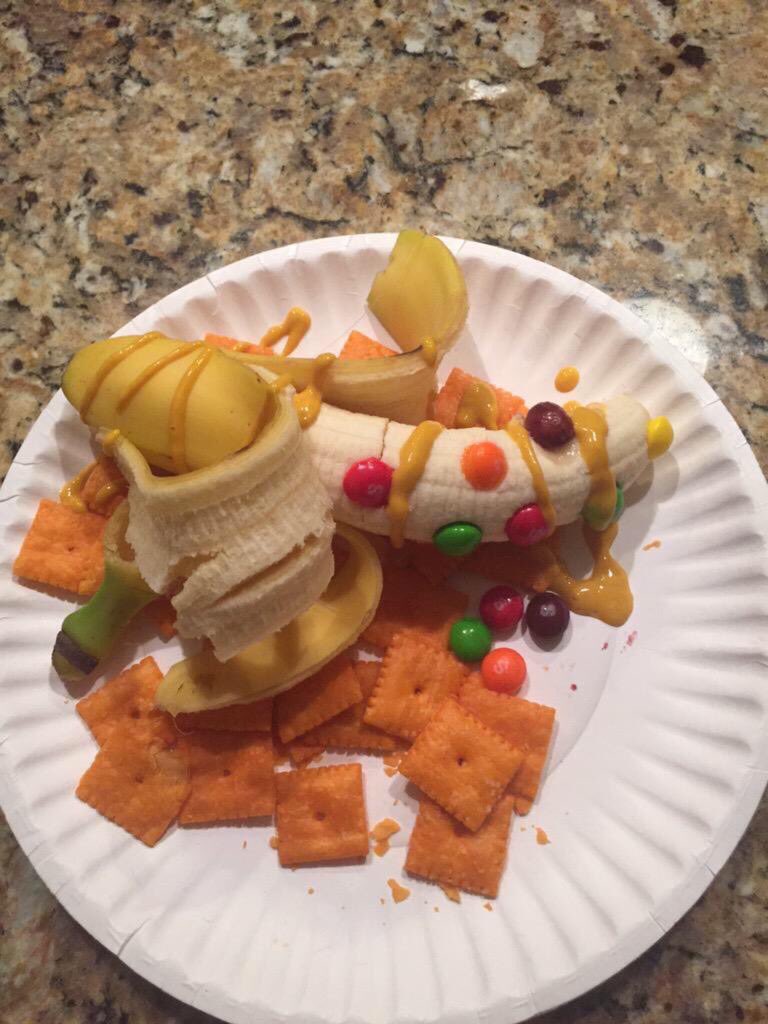 FJBballFans's tweet photo. You ain't from father judge unless you get these at lunch 🙌 https://t.co/dq3t4Ypg3X