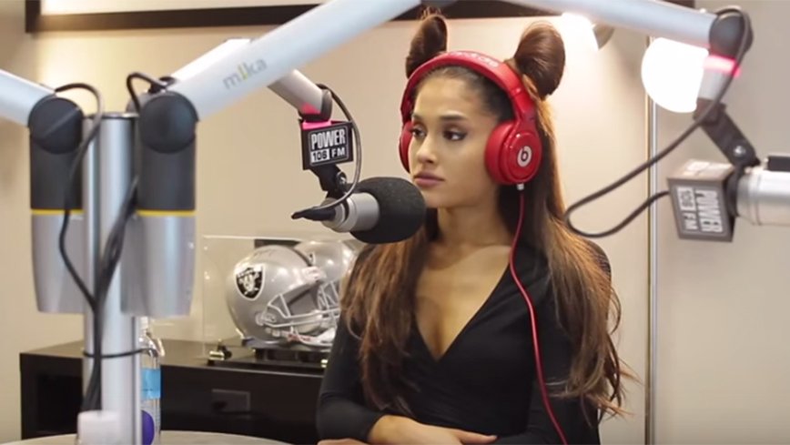 famouslive's tweet photo. Go @ArianaGrande! The pop diva calls out @Power106LA DJs who asked sexiest questions https://t.co/GdqjoEXXiV https://t.co/SXeEYql8zg