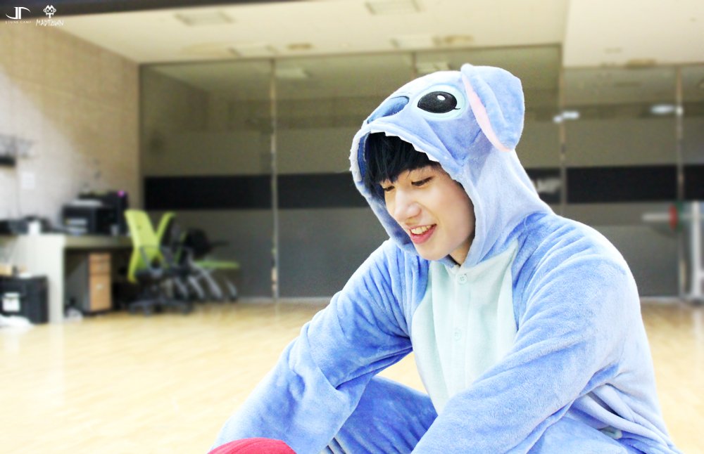 MADTOWN_GNI's tweet photo. [#대원] 매드피플에게 약속한 인스타그램 공약 대원이의 #상어춤 ! 많이 봐주세요♧  #매드타운
https://t.co/8L2CqWT6fx https://t.co/AgznWlgxl2