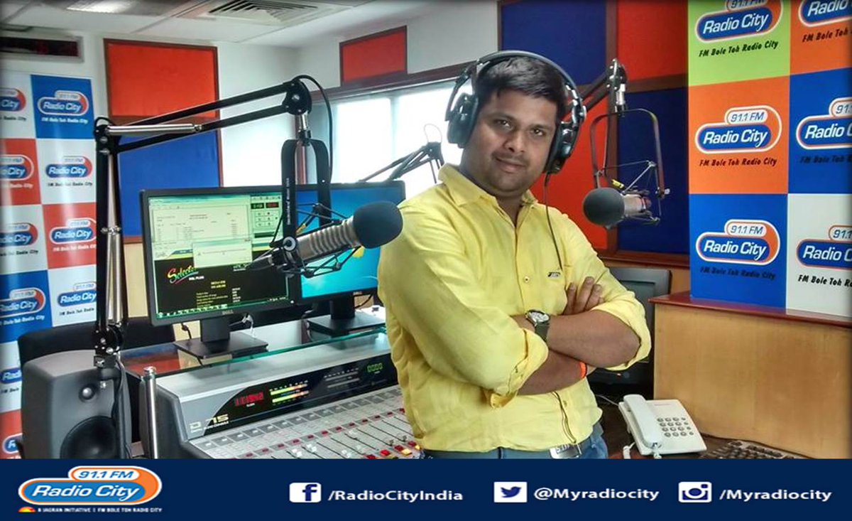 radiocityindia's tweet photo. Dedicate Songs to your Dear ones & Make their Day..
Tune in to Radio City 91.1 With @RjBandya ! #RCPune https://t.co/5DtAvVSgmO
