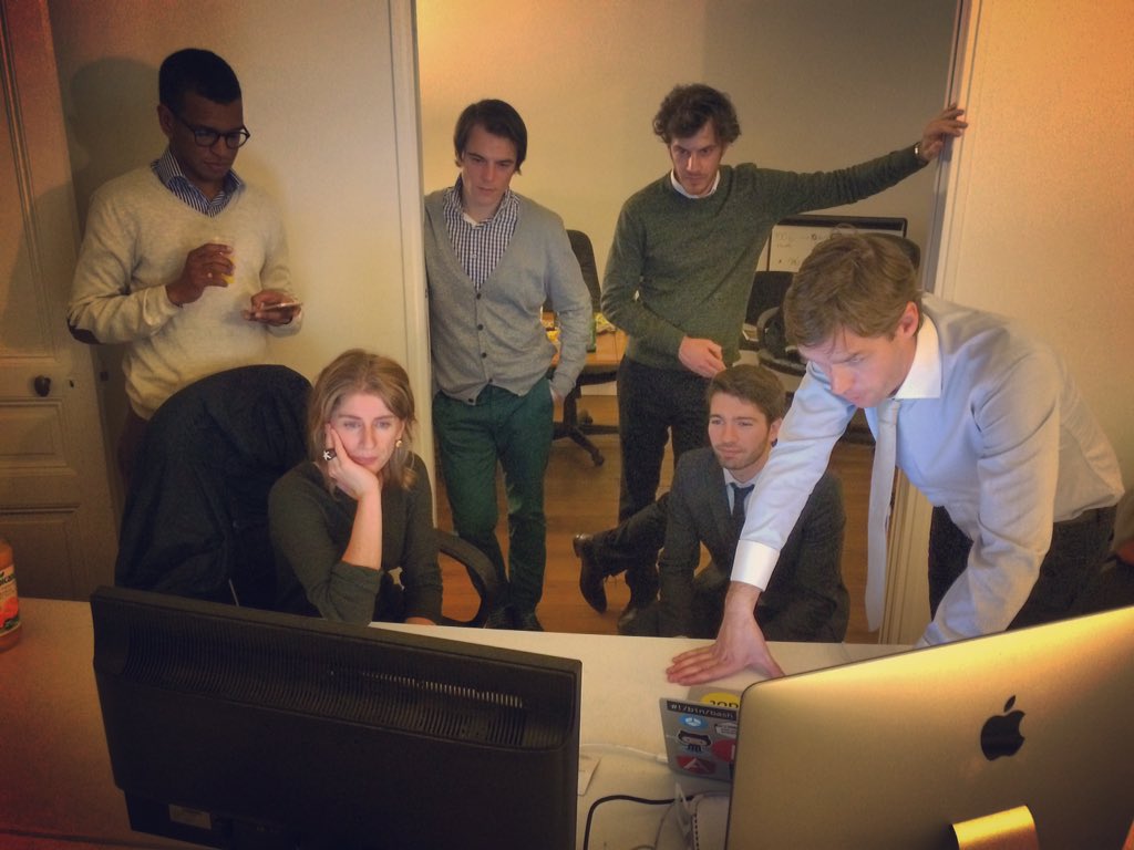 JusticeGuide's tweet image. Discussions, hier soir, du concept #JusticeGuide avec de jeunes #avocats! #LegalStartup