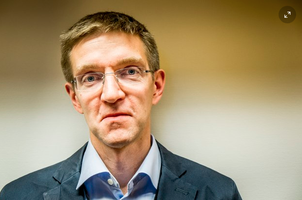SvDNaringsliv's tweet photo. Vice riksbankschef Martin Flodén först ut bland dagens talare på SvD Bank Summit #svdbank https://t.co/EhN9ObLB6O https://t.co/o8DhqMovih
