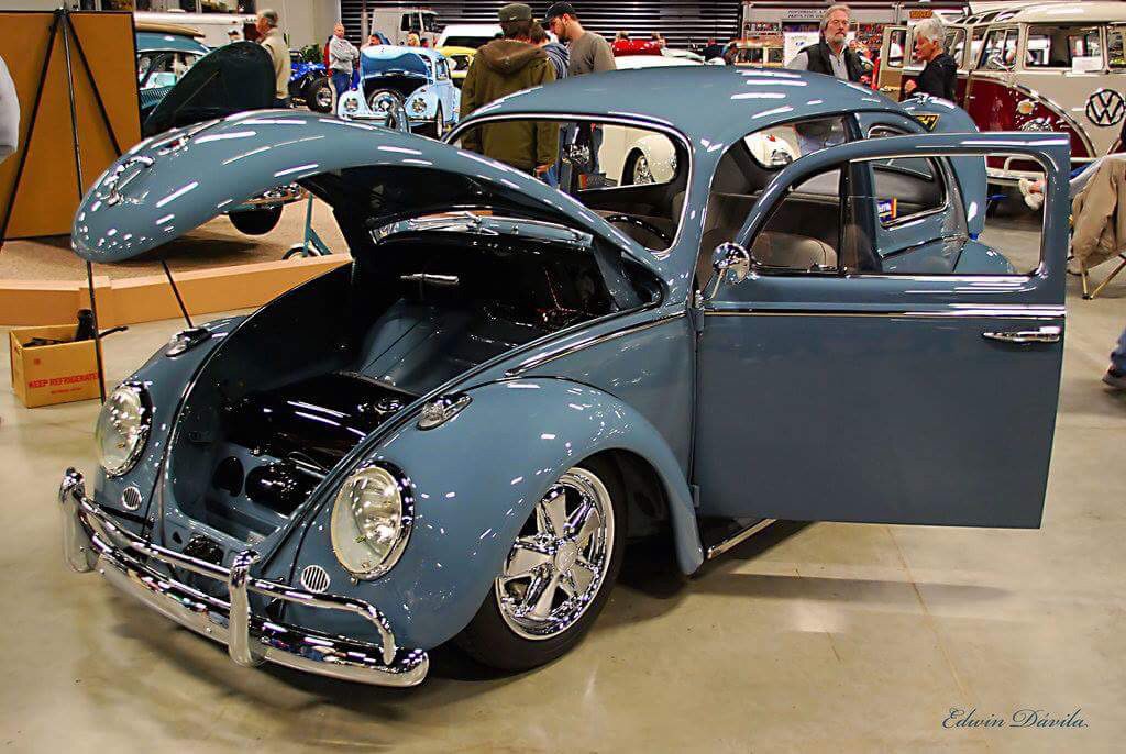 jeremymahovlich's tweet photo. A 4-pack of VDub goodness. #aircooledvw #BCVWLife https://t.co/8euD1QjbRt