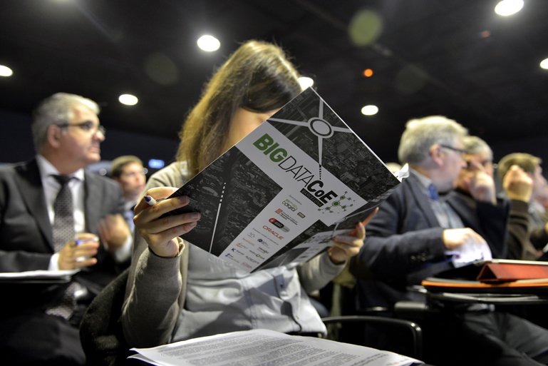 barcelona_cat's tweet image. Comença el #coebigdata, que mostra les darreres tendències del #BigData: ow.ly/TZElg @CoEBigData