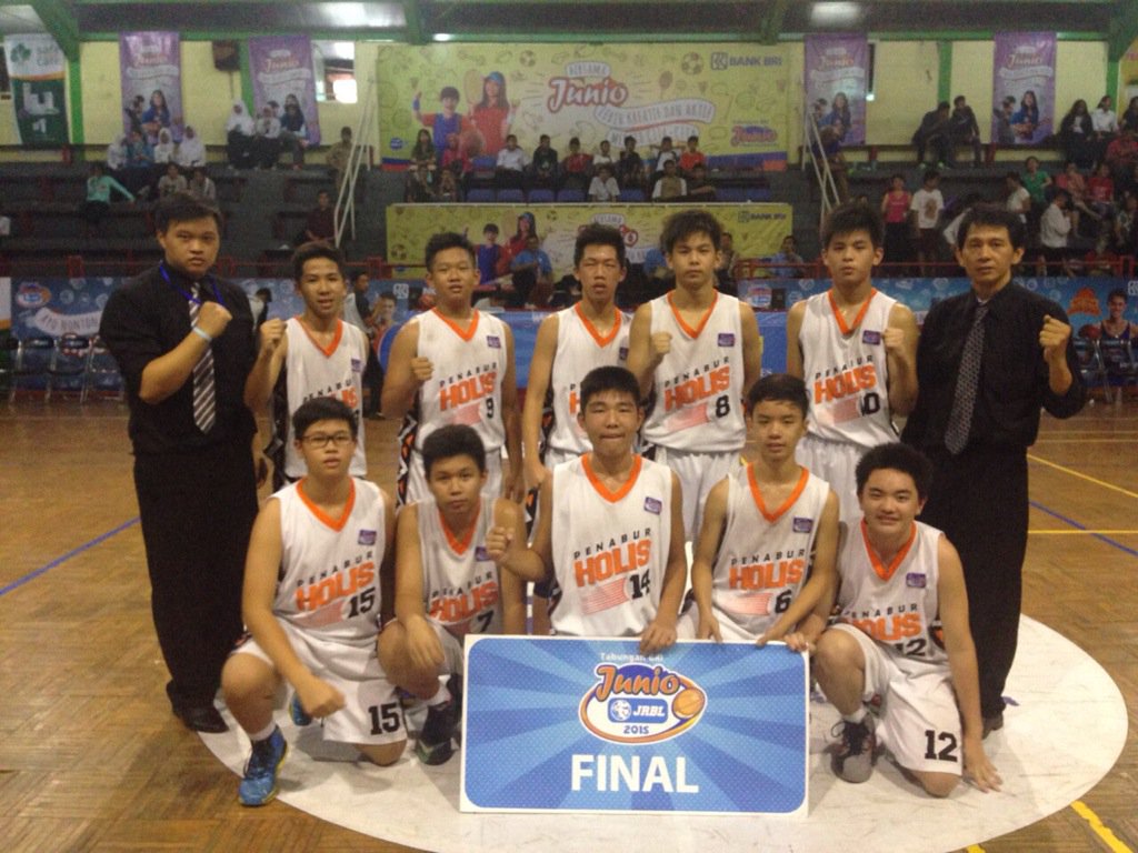 DBLWestJavaBDG's tweet photo. End of game! SMP BPK Holis (91) vs (75) SMP Trimulya Bdg Selamat SMP BPK masuk babak Final @jrblindonesia #JRBL2015 https://t.co/D34v5FK1bP