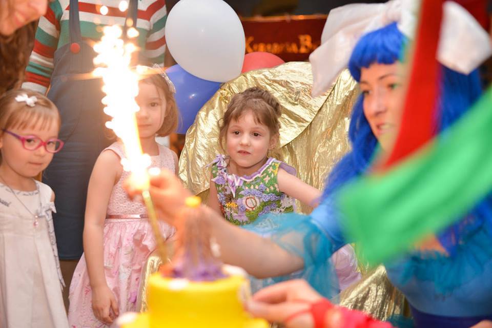 3MASAS's tweet image. @3masas organizē teatrālas bērnu balles Vecrīgā,Zirgu ielā 1
Sīkāks info - 3masas.lv/lv/bernu-balli… 26003578,29327853