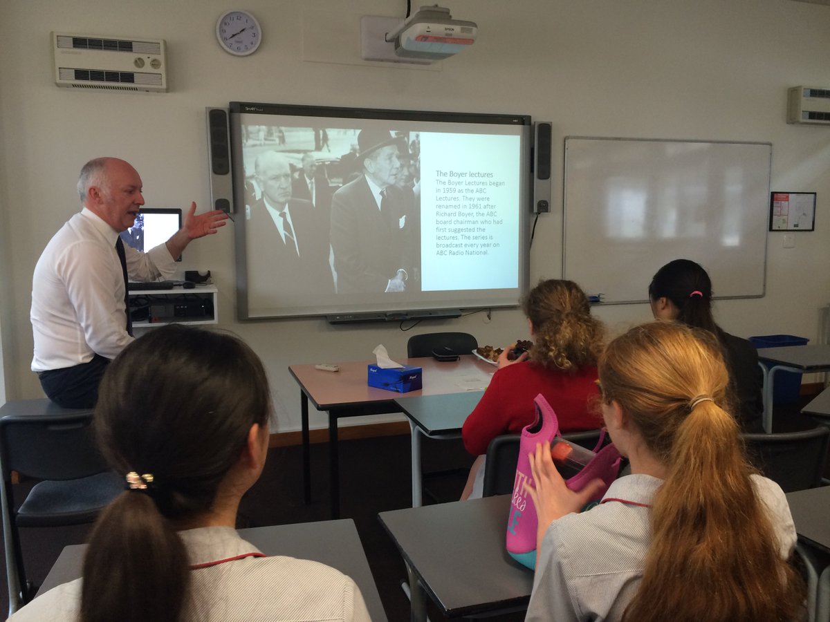 QueenwoodSchool's tweet photo. Today was the first of our Big Ideas lunchtime lecture series with our Principal Ms Stone. #extendyourthinking https://t.co/9fekD8UwBO
