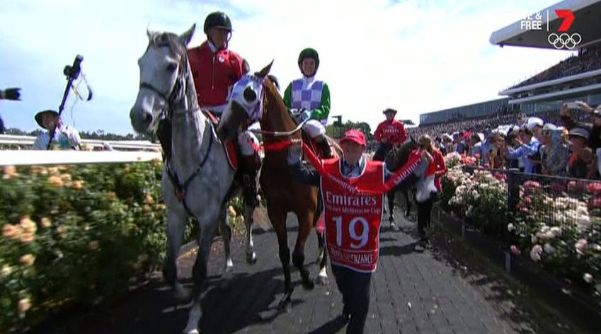 9NewsMelb's tweet photo. Michelle Payne makes history as first ever female jockey to win #MelbourneCup: https://t.co/vtuuzY0AVG #9News https://t.co/nmaTHH2ddt