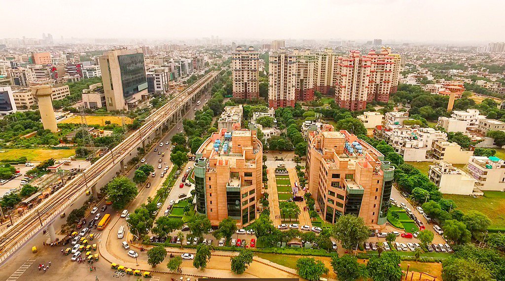 IlnbProductions's tweet photo. What a colorful city. #Gurgaon #AerialIndia #metrolife #citylife #Inspirational #photography https://t.co/nDm29iXWrI