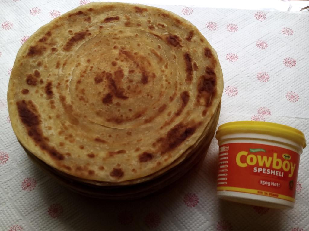 femawa02's tweet photo. @BidcoGroup kweli hii ni siri ya utamu. Exallent cooking oil for chapatis. https://t.co/bSq0keiMuR