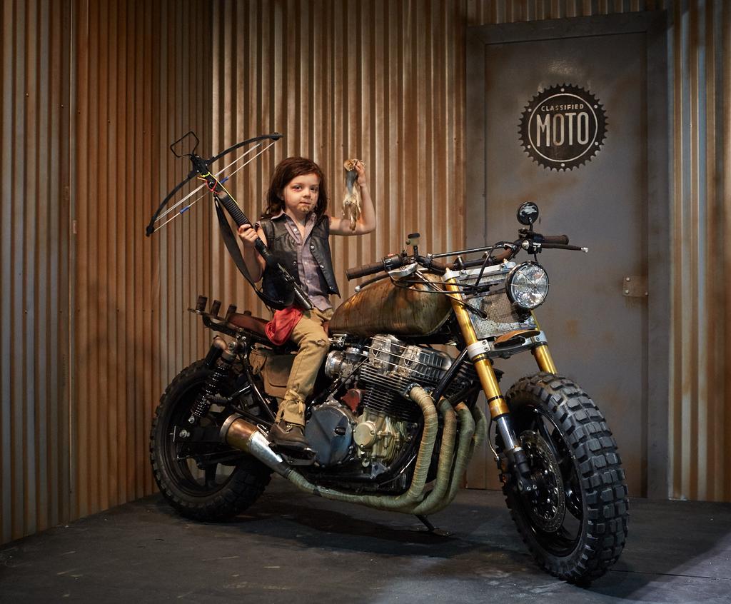 piratecris's tweet photo. @WalkrStalkrCon my highlights with @pintsizeddaryl - @steveyeun @classifiedmoto both of them were awesome with him! https://t.co/Dq4M7tpXDk