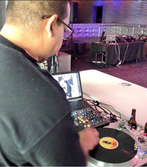 ARTofSKRATCH's tweet photo. @DJREADI  Pic via @thatkidnamedcee 
#Htx #aosftk anniversary 
#glasshouse 
Rt https://t.co/rE2adMa2g5