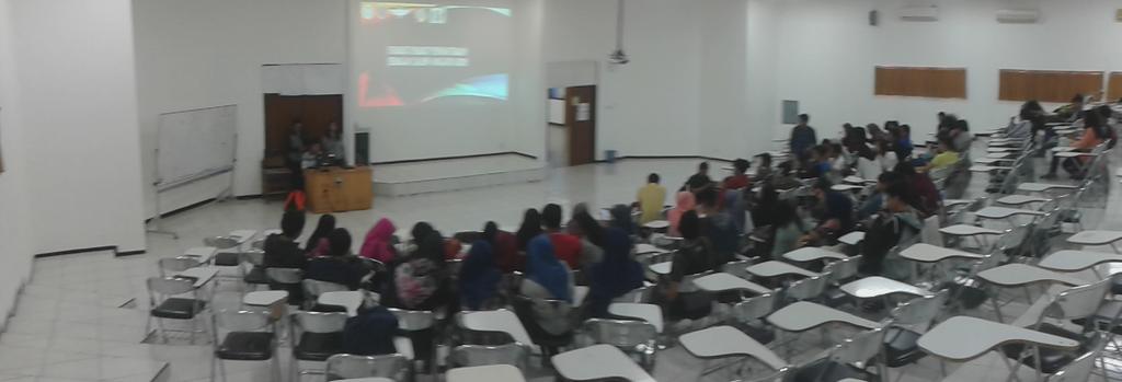 pumfkhunair's tweet photo. Siang,
Sekarang anggota PPUM sedang melakukan sosialisasi ke kelas-kelas 2013 kawan.
#FKHLebihBaik https://t.co/R77VAKiP3f