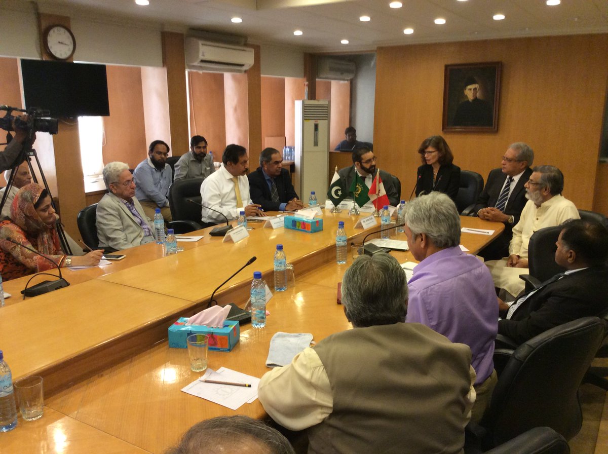 CanHCPakistan's tweet photo. Interesting discussions in Karachi on commerce - @HeatherCruden thanks @fpcci_ https://t.co/wKteL25IAh