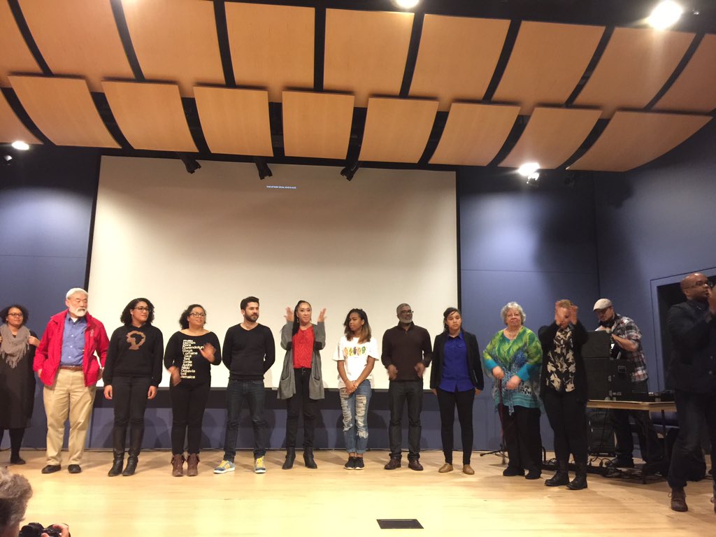 emmmyr99's tweet photo. #BLM_SEA https://t.co/Rxg6dxD29E