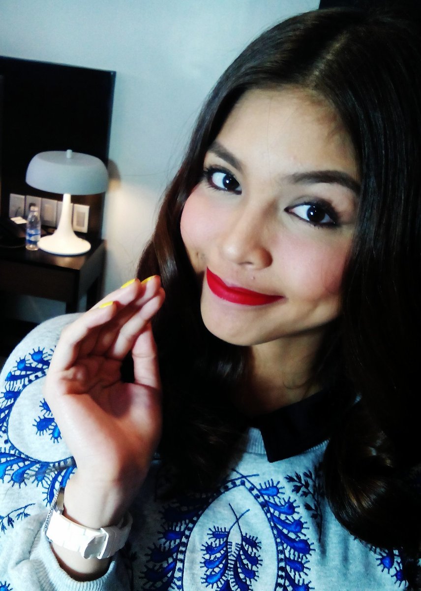 JelynMosende's tweet photo. "@EatBulaga: Standby! :D *pabebe wave* #ALDUBTheVisitor https://t.co/japGAz8uvB"