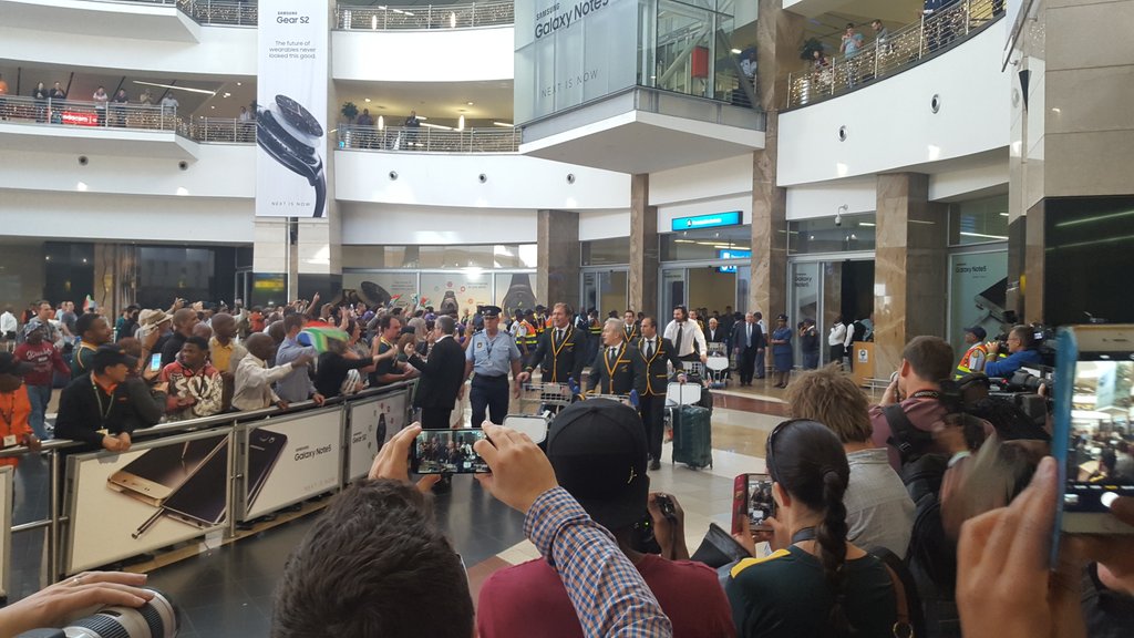 ewnreporter's tweet photo. #BoksAreBack The first few members of the @Springboks squad has arrived. https://t.co/0SBkKuX2g3