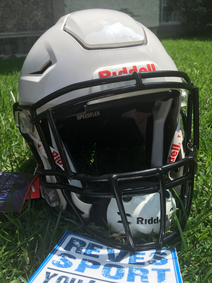 Casco Riddell Speed Flex con barbiquejo 