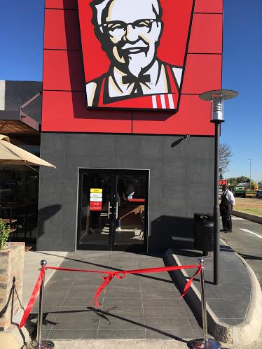 Yfm's tweet photo. We're outchea launching @KFCSA 's flagship store on Malibongwe Randburg!  Come say HI!!! #RNTLive https://t.co/rmlidXWG1c