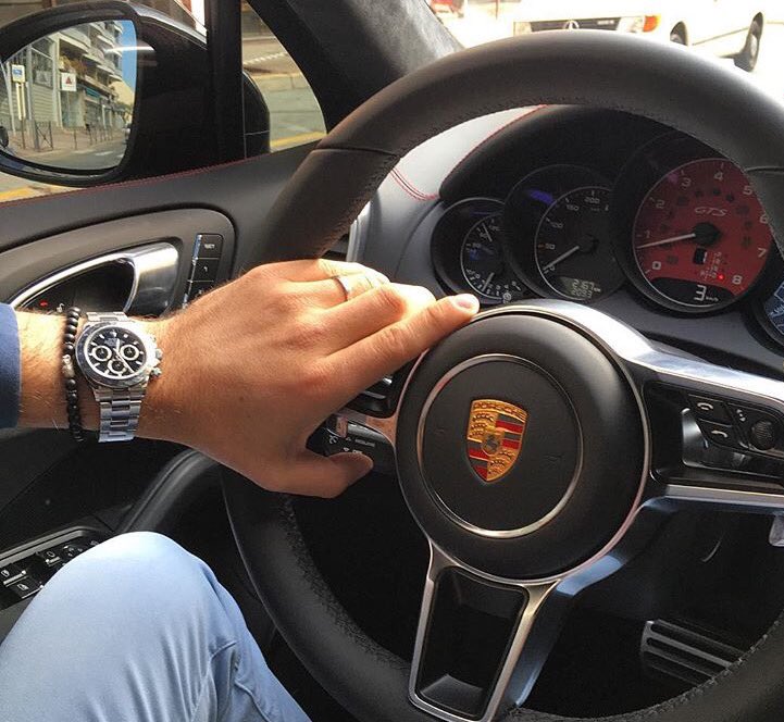 WatchFM's tweet image. Rolex Daytona 🌎 Porsche Cayenne GTS