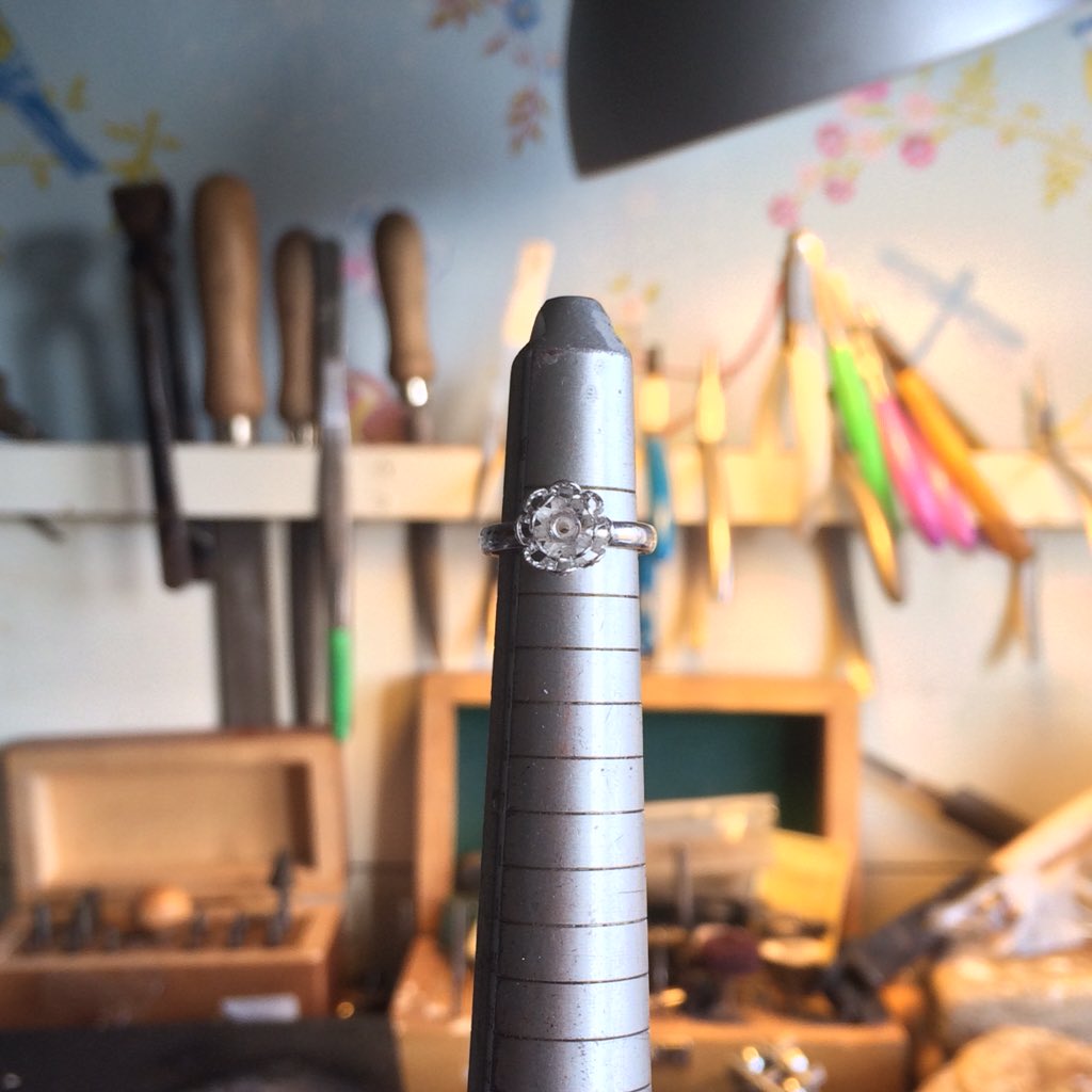 anneh87's tweet photo. How cute. This ring is so tiny it barely fits my ringsizemeasuremandrel #goldsmith #handmadejewelry #instasmithy https://t.co/DWbeOlBomV