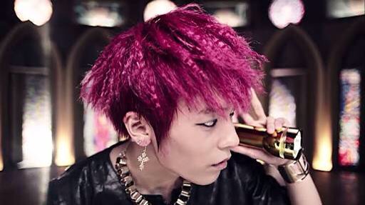 PrincEssNamJin's tweet photo. When trying to dye my hair pink.. I wanted Woozi but got L.Joe pink... Darn 😂 #ItWillFade https://t.co/K8hNDlZtBg