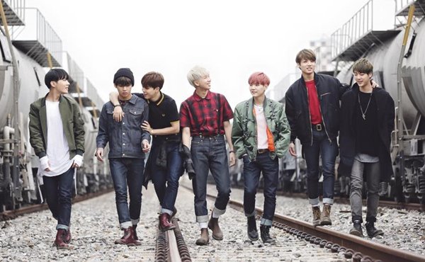Naz_Zhang_Wu's tweet photo. BTS FIGHTING!  LOVE BTS NO MATTER WHAT! ♥♥♥♥♥☺
#AMRYFOREVER
#BTS 
#MAMA2015_VOTE https://t.co/sfjvItk2zz