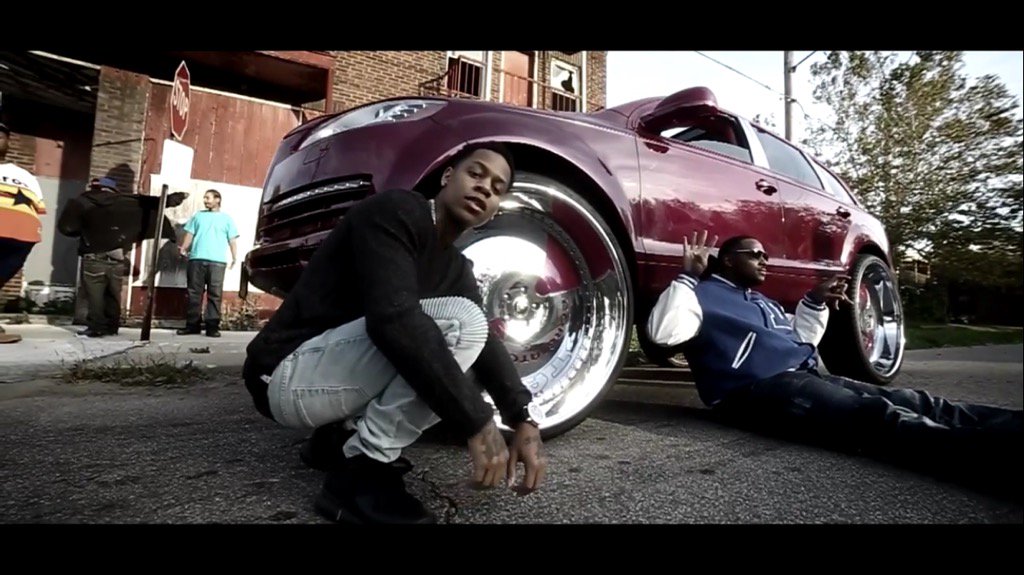ChronicBoo's tweet photo. Out the Streets Video Coming Soon @kingmouder and Da Damn Wooda #RSN #Bossbirdent #Stclair #Cleveland #SSR #Ohio https://t.co/cdsJkInCQc