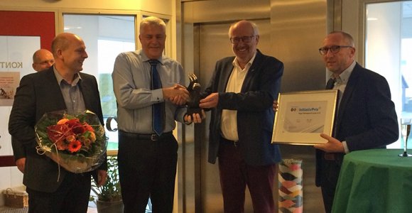 NichBlok's tweet photo. Danish company wins award for making plastic waste a resource. 
https://t.co/CMSH2aYWER https://t.co/ktcuonCa10