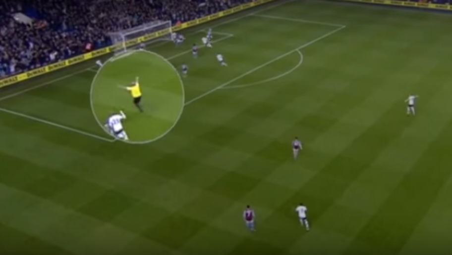 Futbol_Espanol's tweet photo. NO PUEDE SER | El Tottenham marca un gol en un partido de la Premier League y el árbitro l… https://t.co/4gi5OdCHdy https://t.co/kh3fBB219q