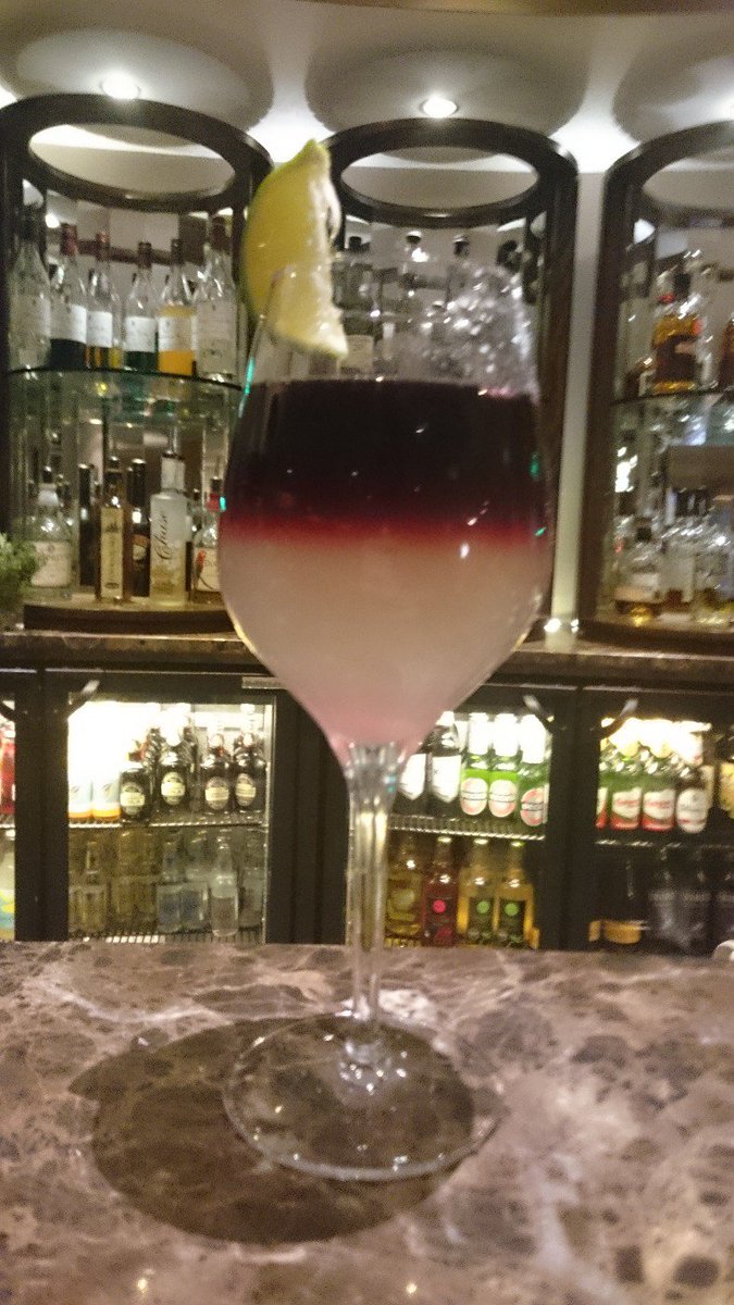 This beauty had a comeback to last night, loving creating the #wine cocktails