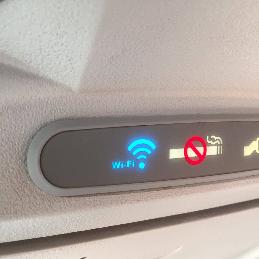 DJNoah80's tweet photo. @GoldboxATL @RenesPoints I *think* we have @Gogo Wifi on this flight! #VictoryFlight https://t.co/0EzrcH5jlq