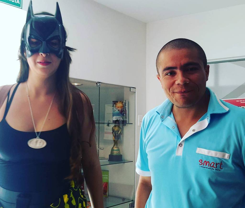 TheosTravel's tweet image. @reddotonyaknot #infraredvision #audiovisualscompany #halloween #batgirl #coolmask by reddotonyaknot Look who&apos;s Med…