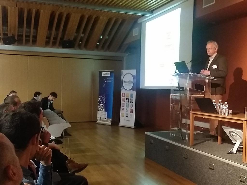 bertrandlazare's tweet photo. #Numelink au séminaire Ecobiz de #ccidrome valorisant le territoire d excellence numérique sur  départements 26/07 https://t.co/sOR8U3sjHz