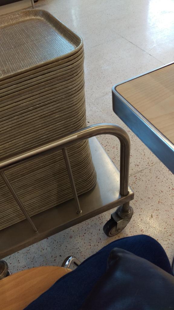 allstardaisy's tweet image. Because having these trays right next to me won't annoy me at all!Got Christmas crackers on the other side #HemmedIn