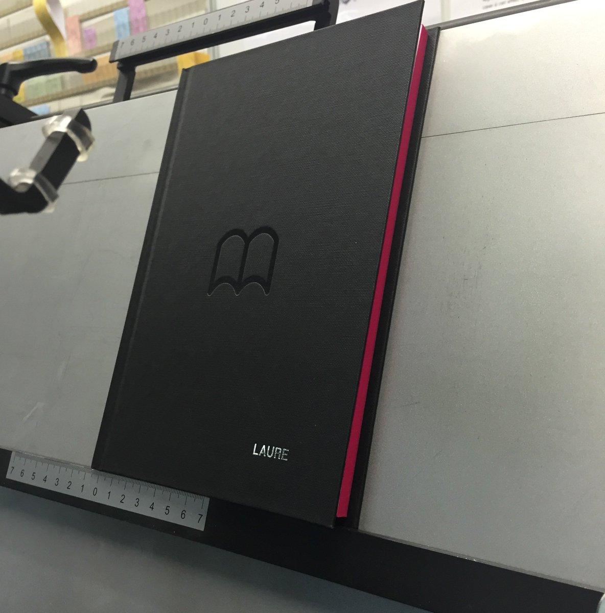 Mypaperbook's tweet image. Notre nouvelle machine à #initiales est arrivée ! Encore une #personnalisation de plus avec nos #carnets.