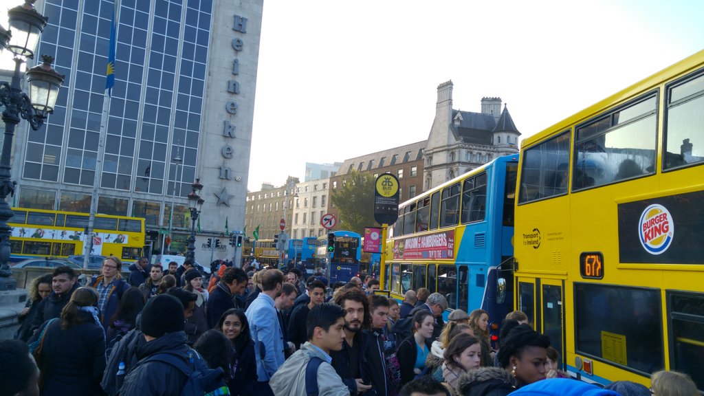 juuin_go's tweet image. #websummit starts on the bridge in the center of #Dublin. Probably wont make the #openingremarks #startup