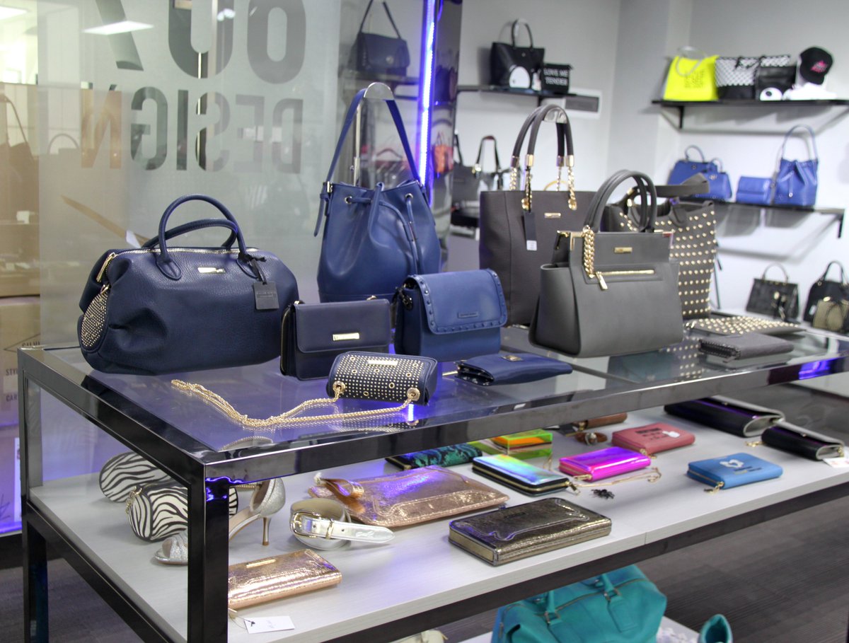 mvertova1's tweet photo. MAKE #SAMPLE AND #PRODUCTION #COMPANY FOR #BAGS #BELTS #WALLETS #TROLLEY #SHOES, AND OTHER #ACCESSORIES GZ #CHINA https://t.co/nz3j5ihTaU