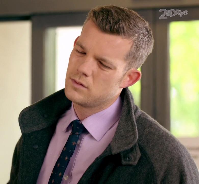 tatto_olive's tweet photo. @russelltovey When being charming is inevitable #thejoblot #itv2 #tuesday #2sdays https://t.co/uJR9Yu4dFB