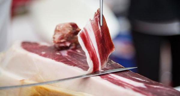 SienteCyL's tweet photo. Descubre 7 experiencias gourmet en #CastillayLéon #gastronomía https://t.co/XUhbPouFdd https://t.co/9A7VuD0mru