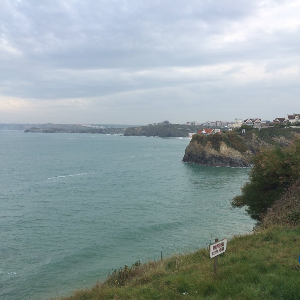 EscapeSurfSkool's tweet image. London does not have this ! #winterperfection #wintersurfingpackage #Belushis