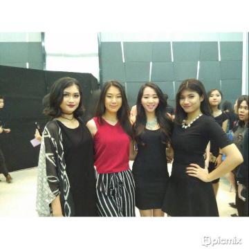 Jastin__'s tweet photo. A little of throwback with them ❤️💙💜 #mystyle #beauty #missu https://t.co/YjOnaq1vSV https://t.co/6t2FhER2EJ